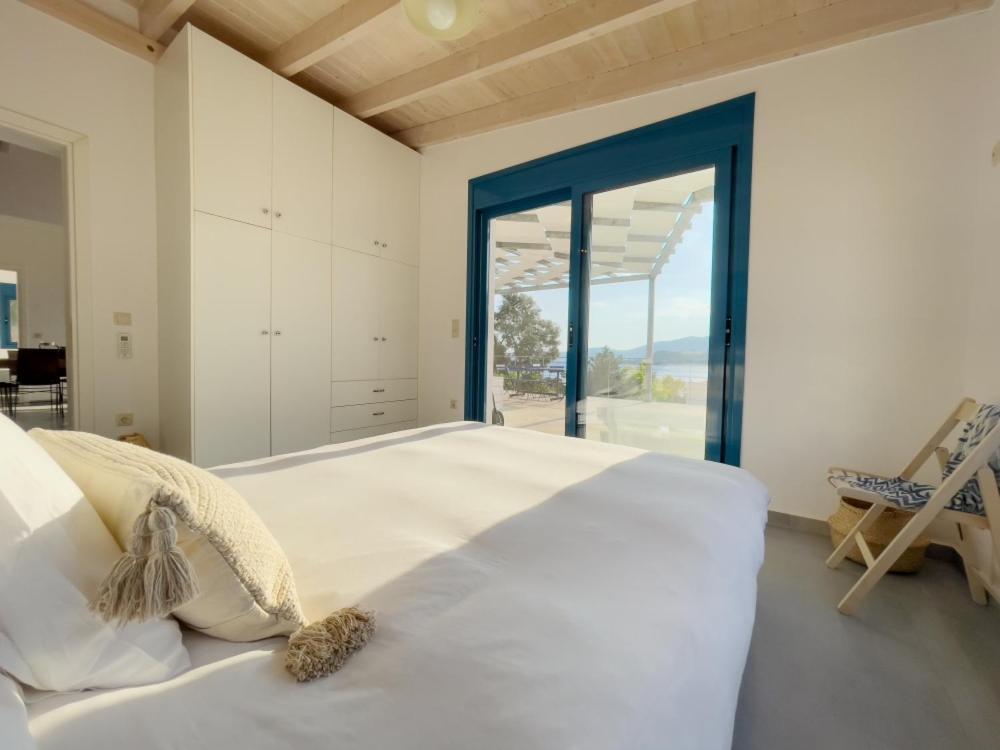 Zidanos Luxurious Sea Front Villa Marantochori Exterior foto