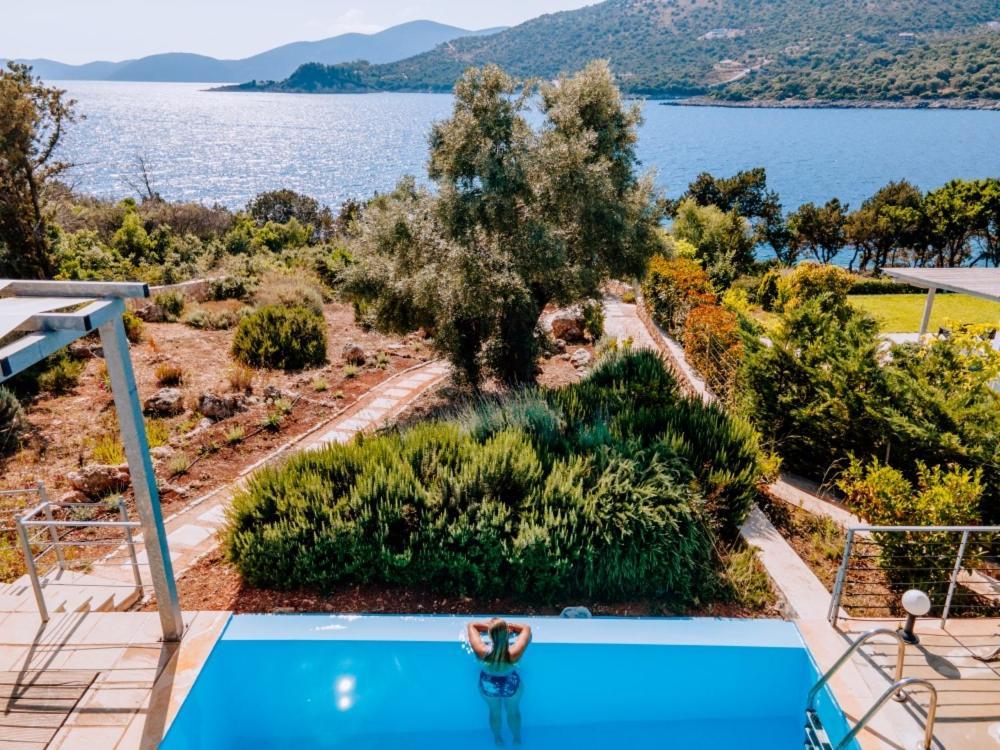Zidanos Luxurious Sea Front Villa Marantochori Exterior foto