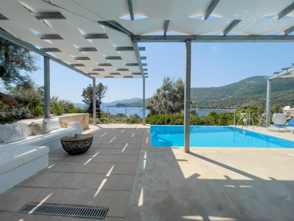 Zidanos Luxurious Sea Front Villa Marantochori Exterior foto