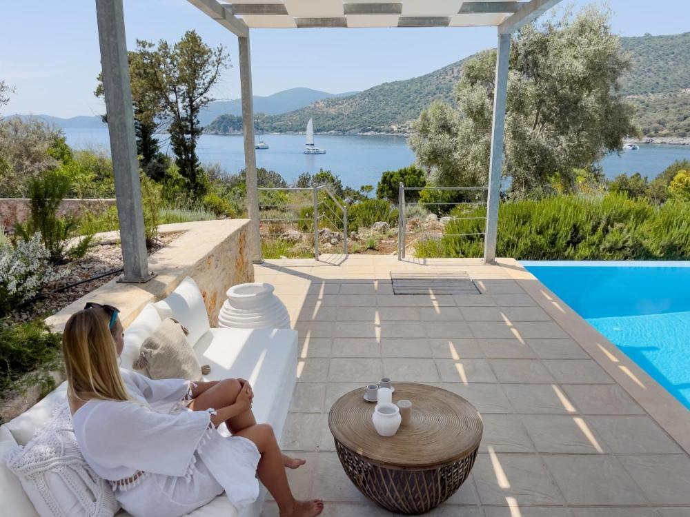 Zidanos Luxurious Sea Front Villa Marantochori Exterior foto